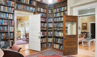 197 West, Batesville, MS 38606