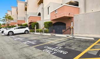 3887 Pell Pl 325, San Diego, CA 92130