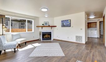 8530 Gordon Cir, Anchorage, AK 99507