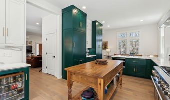 239 Hunter Way, Falmouth, ME 04105
