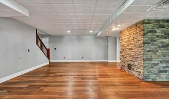 3046 Hawthorne St, Athens, TN 37303