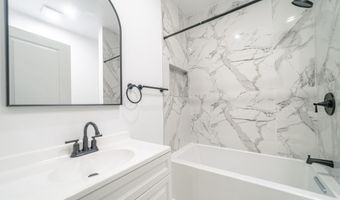 917 EMERSON St NW, Washington, DC 20011