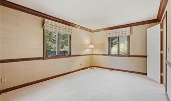 483 Concord Downs Ln, Aurora, OH 44202