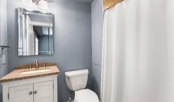31 White Oak Ln, Aberdeen, NJ 07747