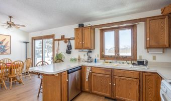 3200 S HUCKLEBERRY Ln, Appleton, WI 54915