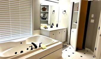 12529 DEER POINT Cir, Berlin, MD 21811