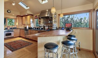 290 Skycrest Dr, Ashland, OR 97520