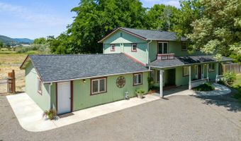 4305 Grant Rd, Central Point, OR 97502
