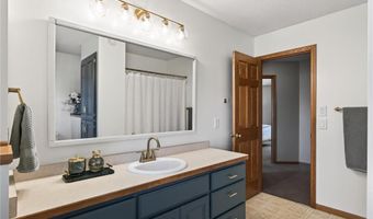 15838 Xeon St NW, Andover, MN 55304