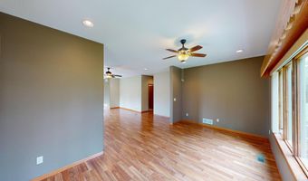 1802 Crystal Dr, Albert Lea, MN 56007