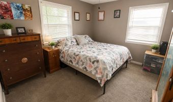 406 S Wells Ave, Altamont, KS 67330