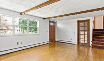 36 Roosevelt Dr, Bristol, RI 02809