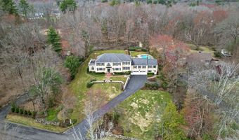 21 Greybirch Rd, Andover, MA 01810
