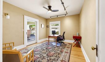307 N Main St, Ashland, OR 97520