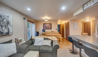 1715 Riverwood Dr, Algonquin, IL 60102