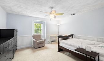 36 Daniel Dr, North Kingstown, RI 02852