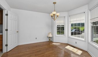 19025 Essex Dr, Abingdon, VA 24211