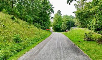 55 Cresthill Dr, Bassett, VA 24055