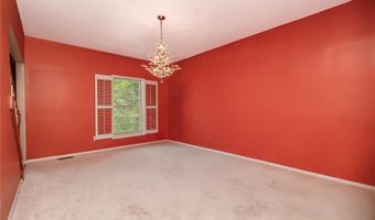 742 Arbor Ridge Ct, Ballwin, MO 63021