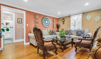 43 Everett Dr, Andover, NJ 07801