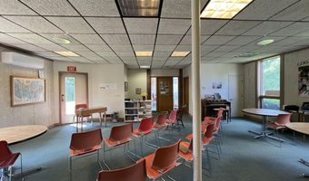 2 Howard St, Augusta, ME 04330