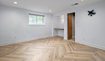 9026 MCNAIR Dr, Alexandria, VA 22309