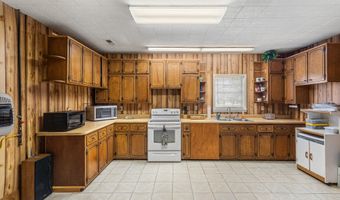 1027 Moore St, Athens, TN 37303