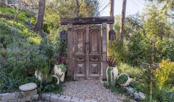 29068 Lake, Agoura Hills, CA 91301