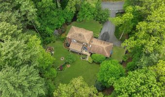 12 Robin Vale Dr, Glocester, RI 02857