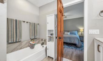 13 Kelso Dr, Bow, NH 03304