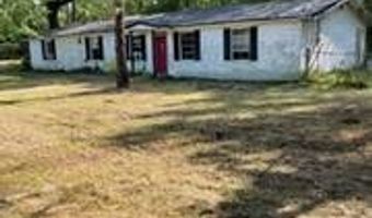 235 Broadway Dr, Wagarville, AL 36585