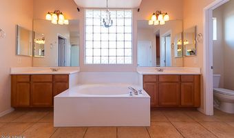 642 E Torrey Pines Pl, Chandler, AZ 85249