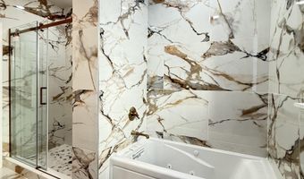 92 W 6TH St, Bayonne, NJ 07002