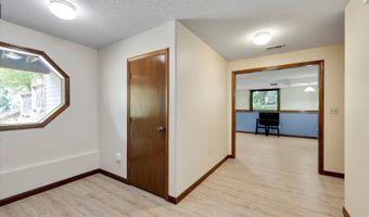 17699 S HOLLY Ln, Oregon City, OR 97045