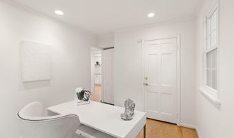 6010 BENALDER Dr, Bethesda, MD 20816