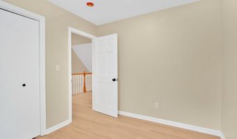 39 Briarwood Dr, Colchester, CT 06415