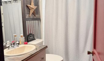 600 E Pearl St, Aurora, MO 65605