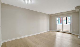 1050 N TAYLOR St 1-203, Arlington, VA 22201