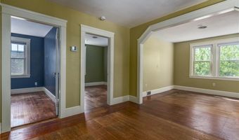 467 Maple Avenue Ave, Barrington, RI 02806