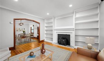 68 Bondcroft Dr, Amherst, NY 14226