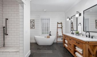 6 Pigeon Hill Rd, Brookline, NH 03033