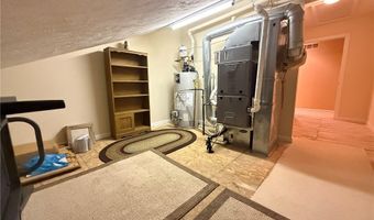 411 Chestnut Ln, Allegheny Twp., PA 15613