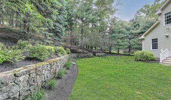 10 Owl Tree Ln, East Greenwich, RI 02818