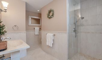 5 Pembroke Way, Bedford, NH 03110