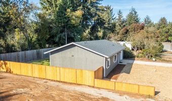 501 NORTH Ave, Bandon, OR 97411