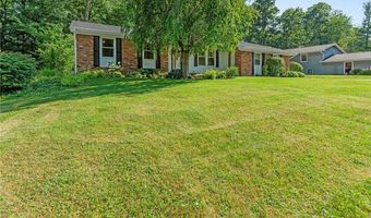 300 Chatham Dr, Aurora, OH 44202