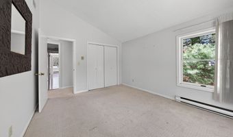 2 Spice Bush Ln, Branford, CT 06405