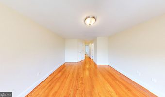 6403 EARLHAM Dr, Bethesda, MD 20817