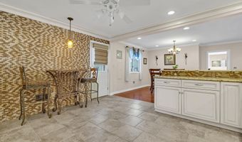 64 Harbor Inn Rd, Bayville, NJ 08721