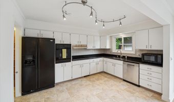 2010 Brampton Ct Ct, Ann Arbor, MI 48103